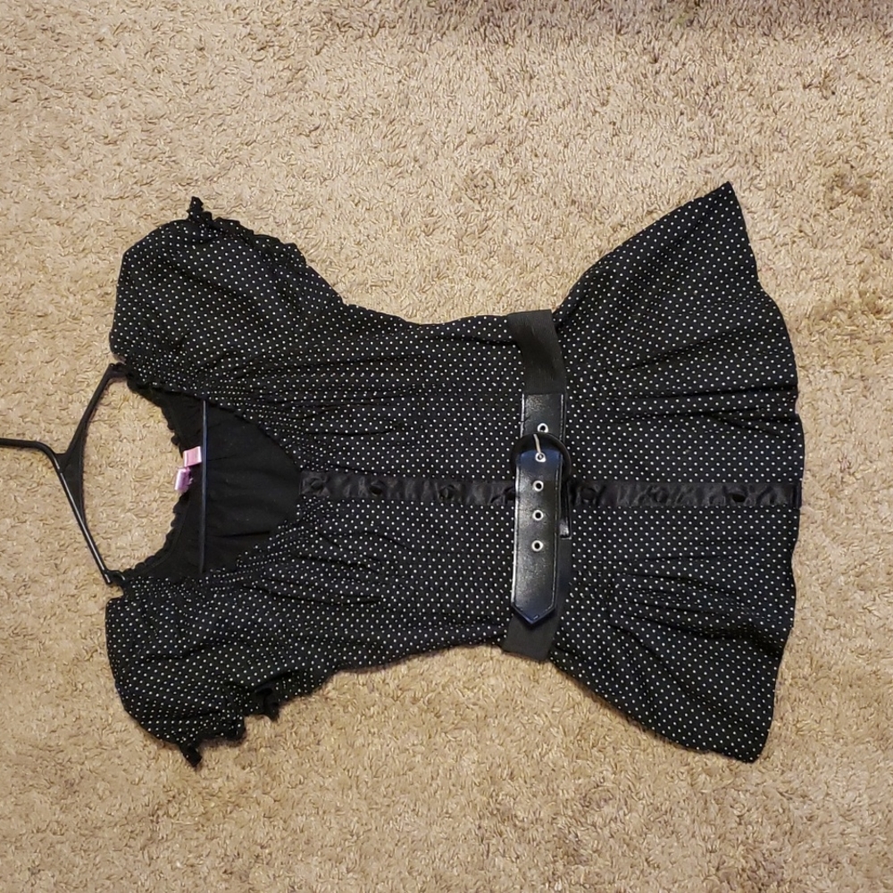 Ladies shirt.  Excellent condition.